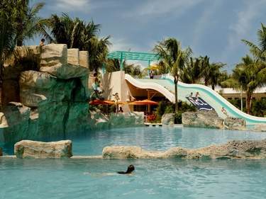 NCL GSC Great Tides Waterpark ©Norwegian Cruise Line Ltd.6.jpg
